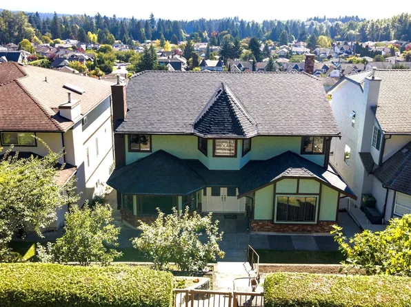 557 Tempe Cres, North Vancouver, BC V7N 1E7