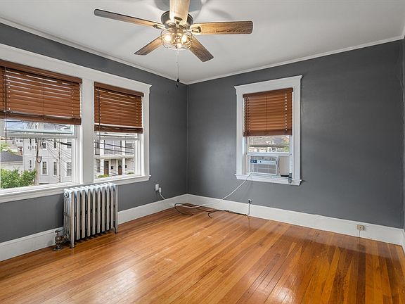 3rd image of 210 Newbury Ave #2L
