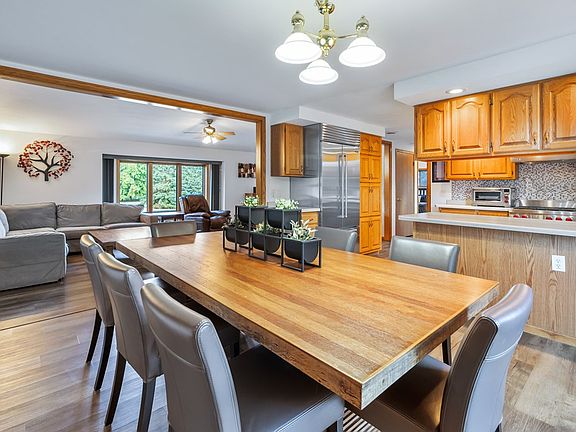 2nd image of 6801 Woodview Dr