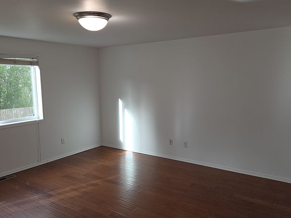 3rd image of 7804 29th Pl NE