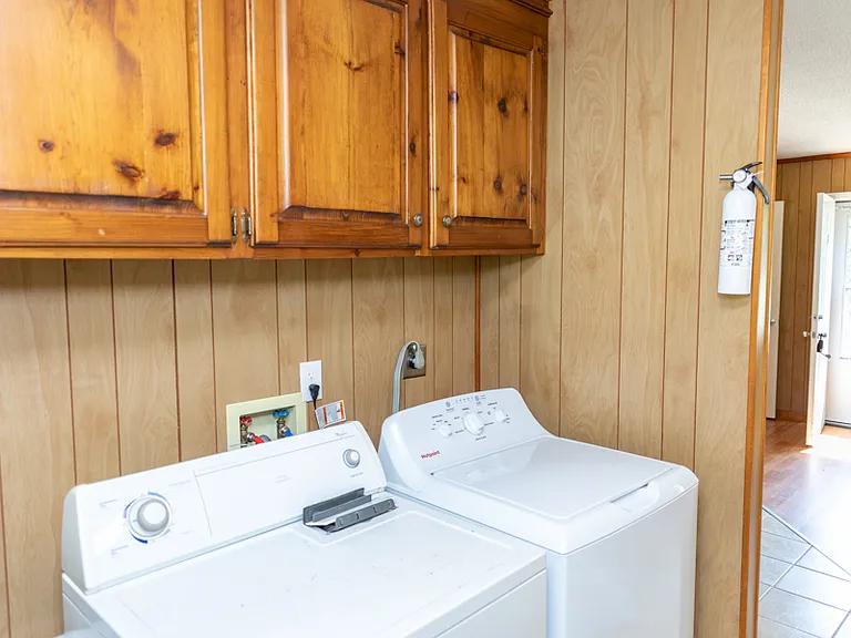 1611A Long Shoals Rd #1 — Photo 4