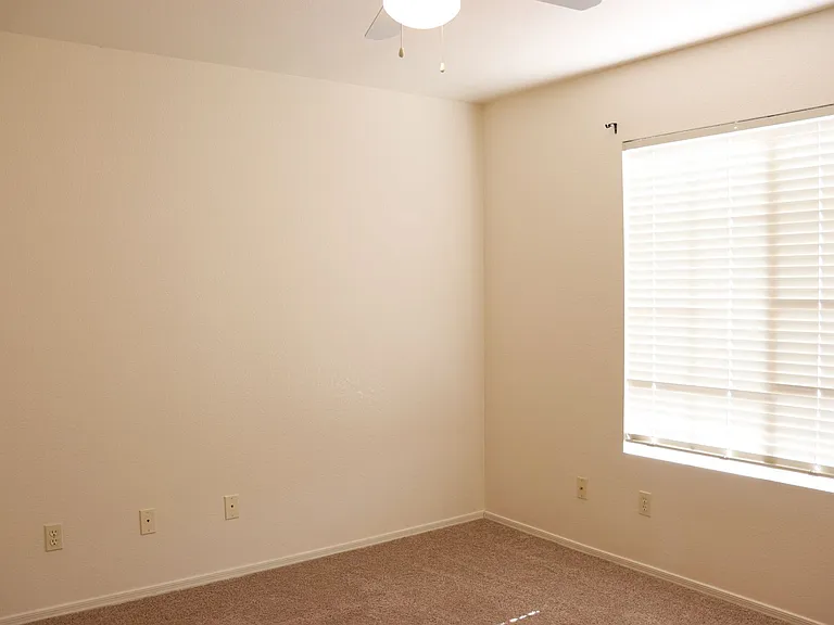 3357 Plaza Candida — Photo 18