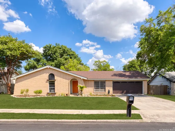 11210 El Sendero, San Antonio, TX 78233