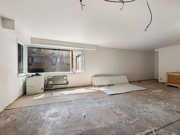 3rd image of 400 E 54th St APT 11H