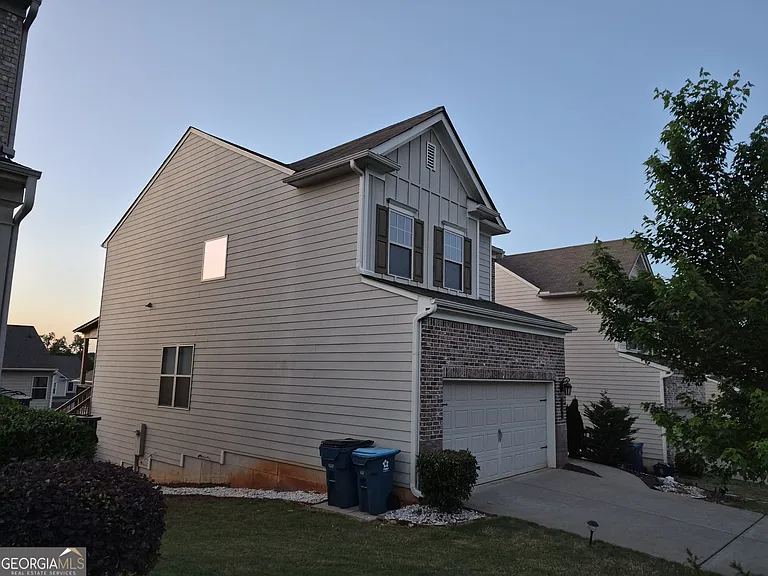 1506 Charcoal Ives Rd — Photo 3