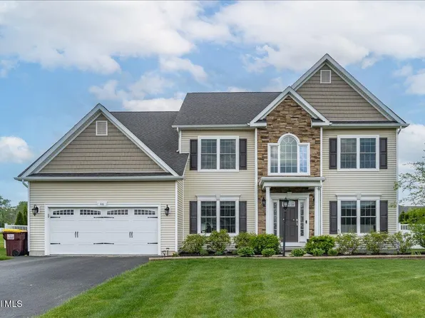 46 Haywood Lane, Rensselaer, NY 12198
