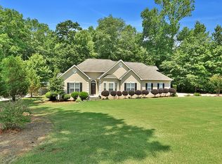 205 Beaubrook Ln, Sharpsburg, GA 30277