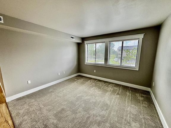 3rd image of 980 Life Dr APT 30