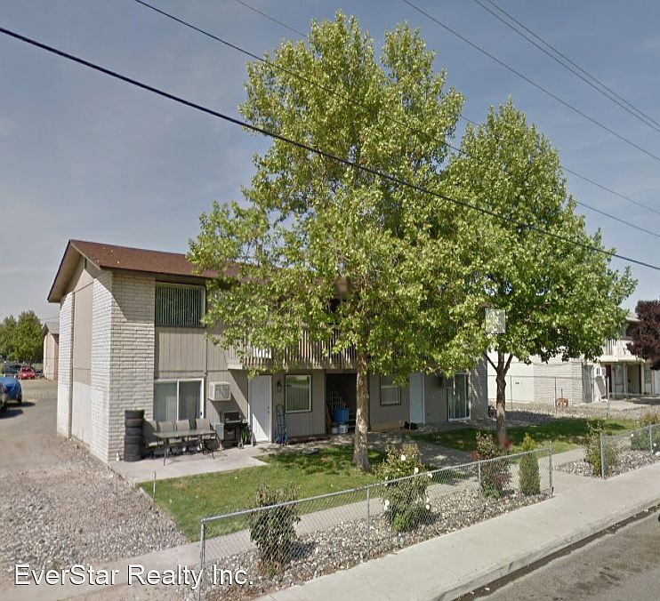 1st image of 2417 W Henry St APT A