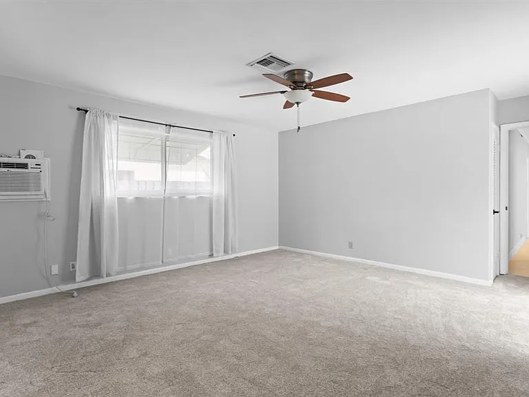 5281 SW 4th Ct — Photo 14