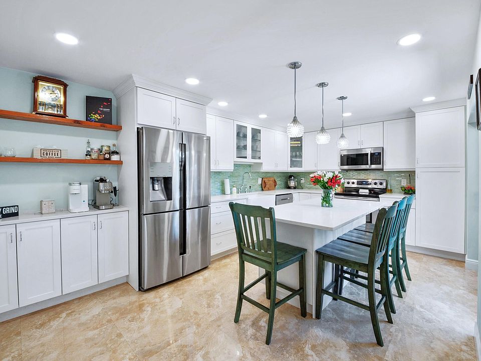 1st image of 311 Buttonwood Lane