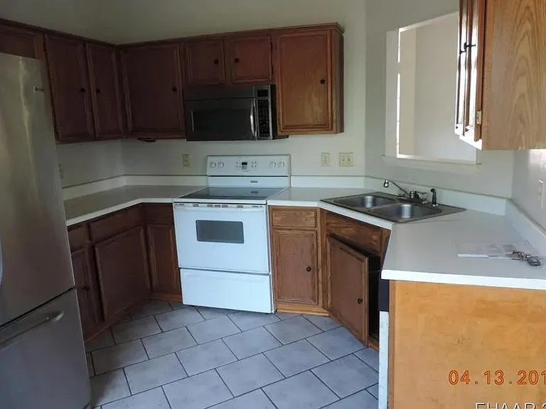 2014 Fieldstone Dr — Photo 8