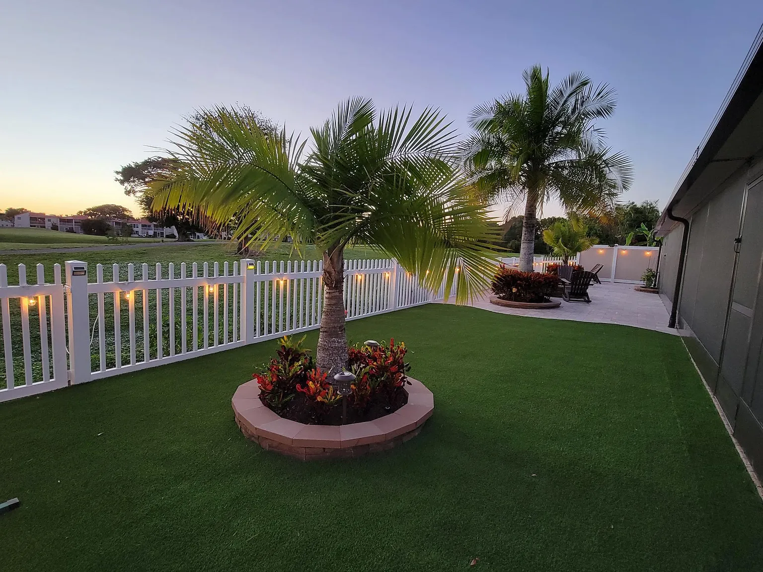 4 bed, 2.5 bath, 2672 sqft, $4,900 — Photo 3