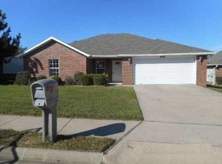 906 SW Apache Ct, Bentonville, AR 72712