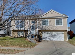 18656 U St, Omaha, NE 68135