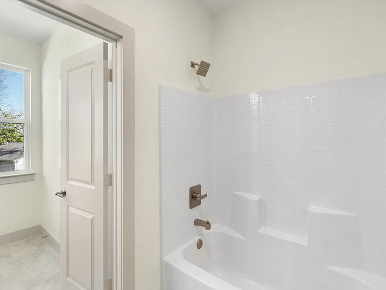 504 E Kimball St #1 — Photo 24