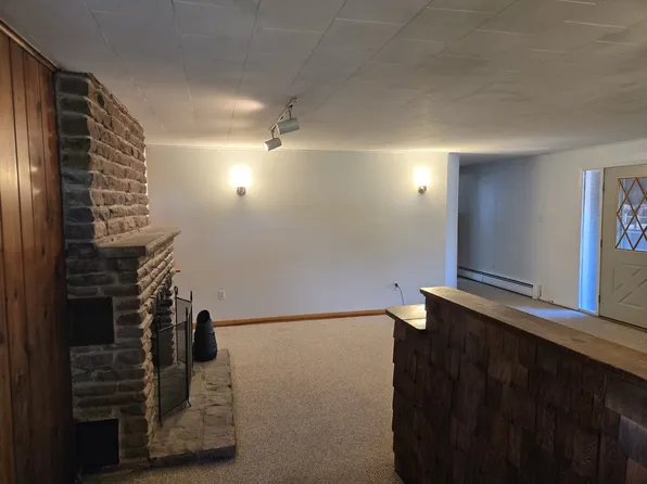 5682 Townline Rd #2, Sanborn, NY 14132