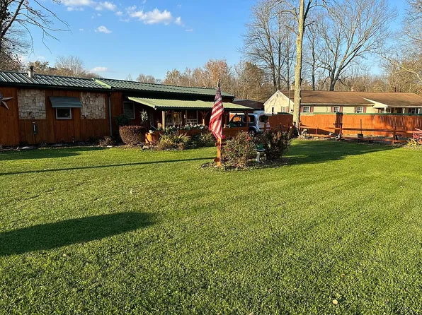 821 Sunset Dr, Hanover, PA 17331