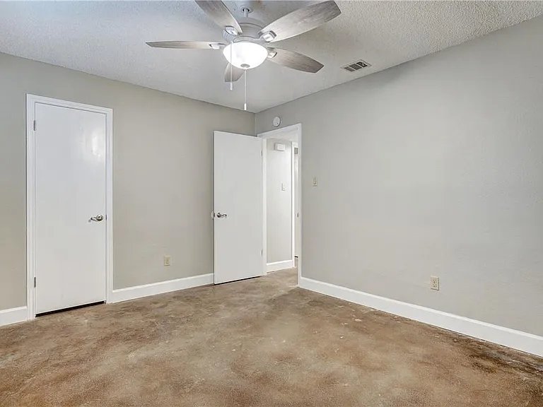 6009 Avery Island Ave — Photo 24