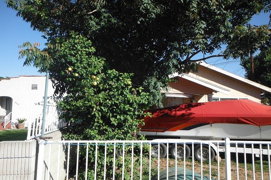 2nd image of 4335-4335 1/2 Live Oak St