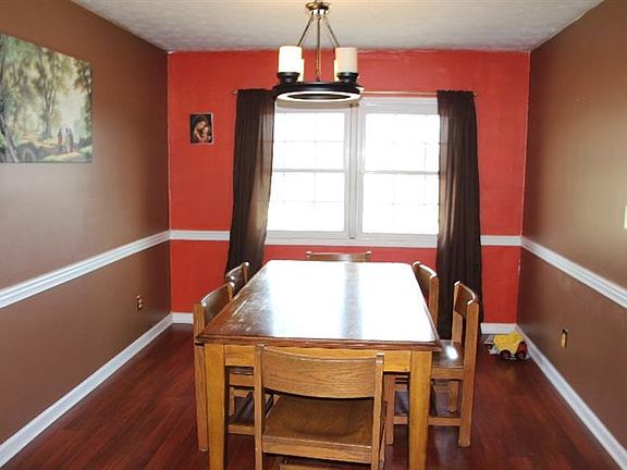 5th image of 113 Collins Dr