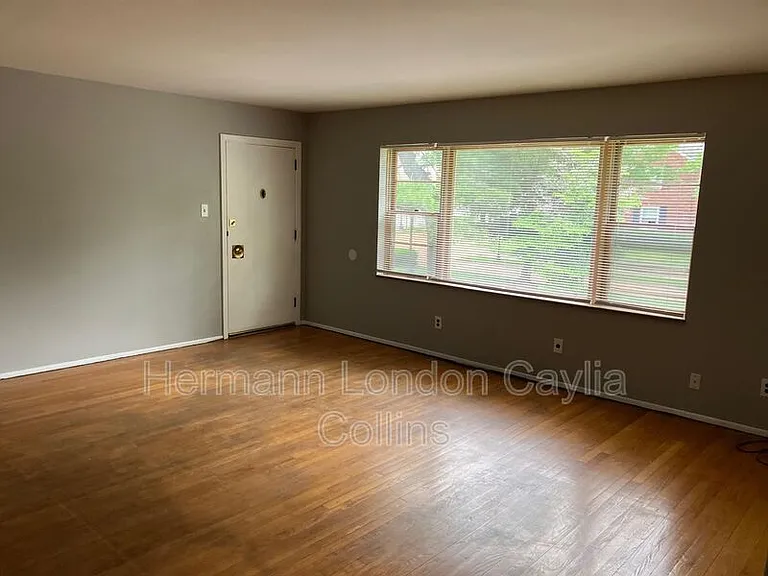 3900 Roland Blvd #B — Photo 3