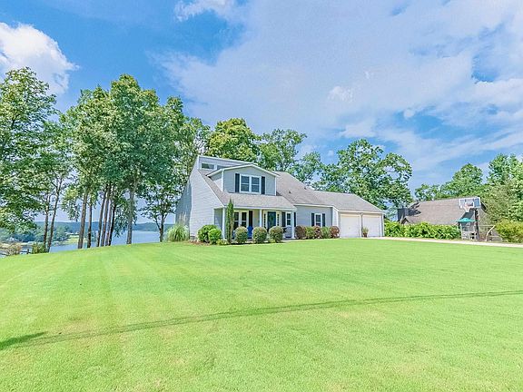 3rd image of 12691 Country Club Dr
