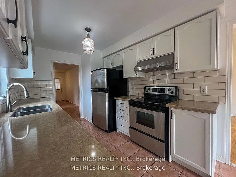 3 bed, $3,200 — Photo 4
