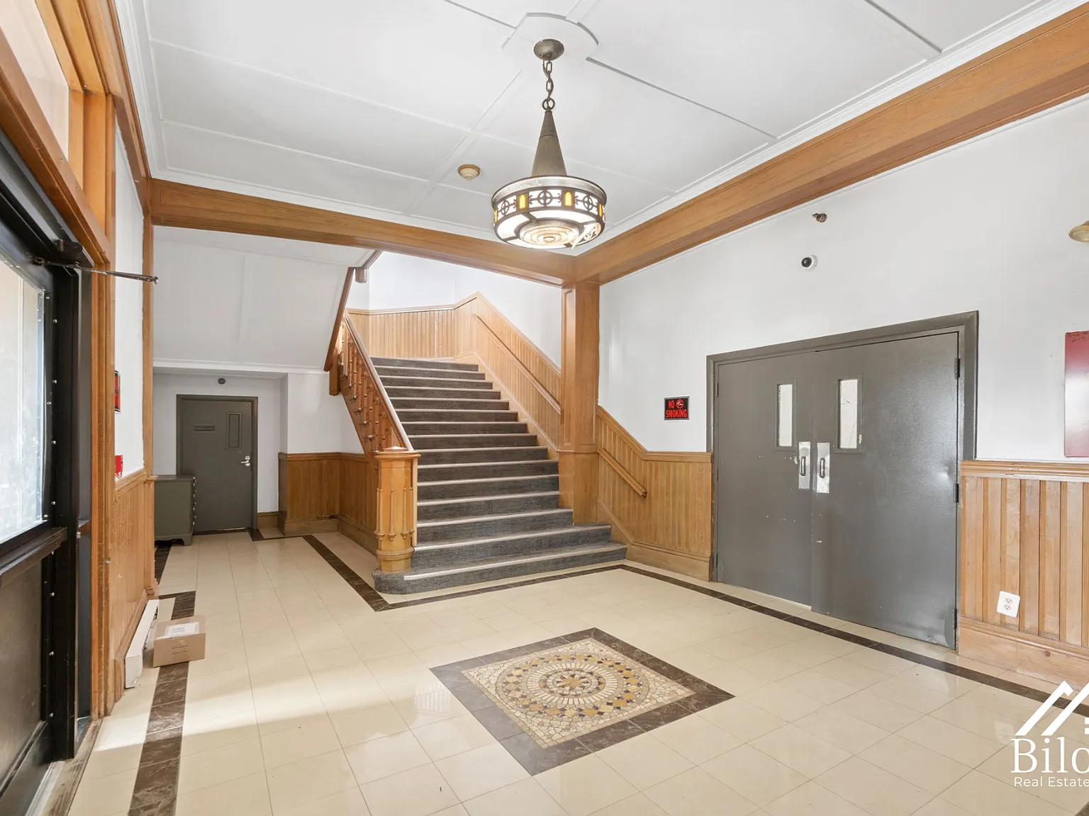 859 Pine Street — Photo 3