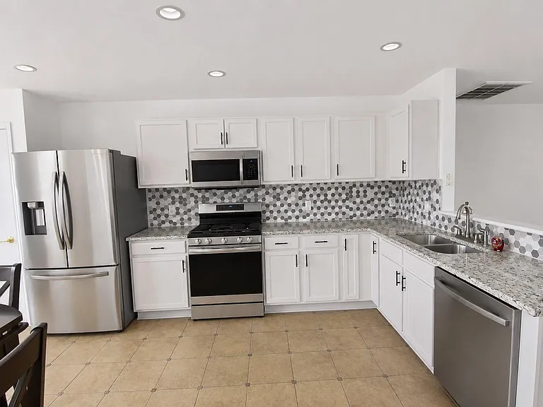 13525 Briarcreek Loop — Photo 5