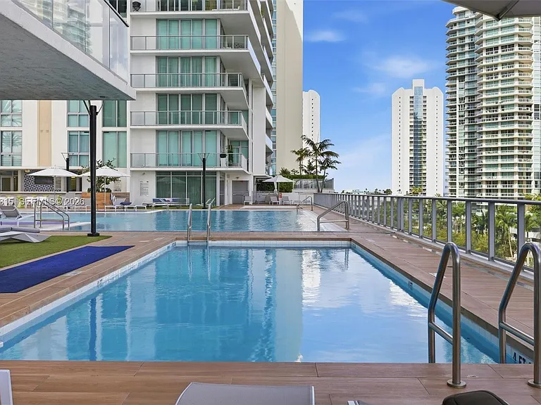 330 Sunny Isles Blvd #5-708 — Photo 33