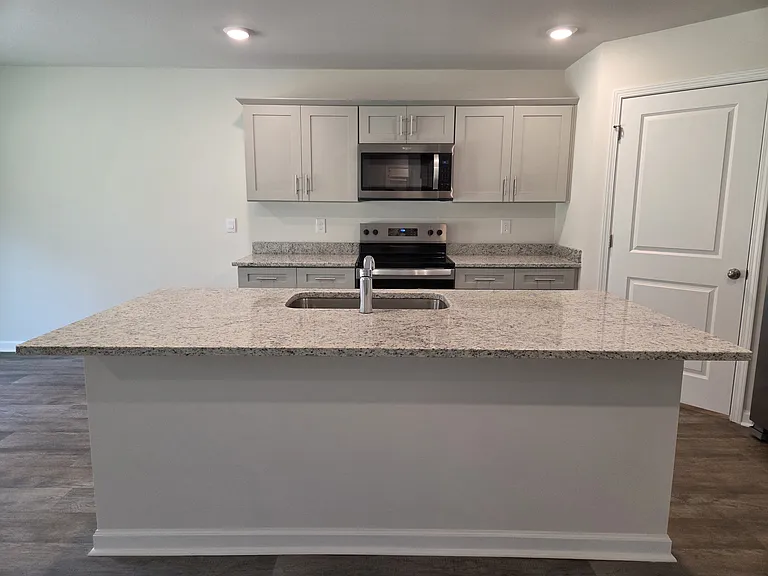 170 Chessie Rd — Photo 4