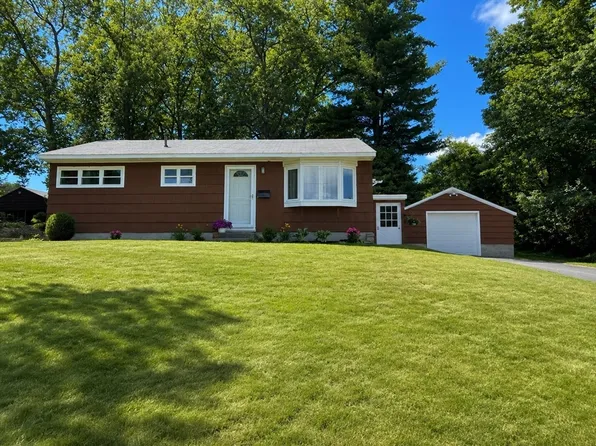 93 Cedar Hill Rd, Northborough, MA 01532
