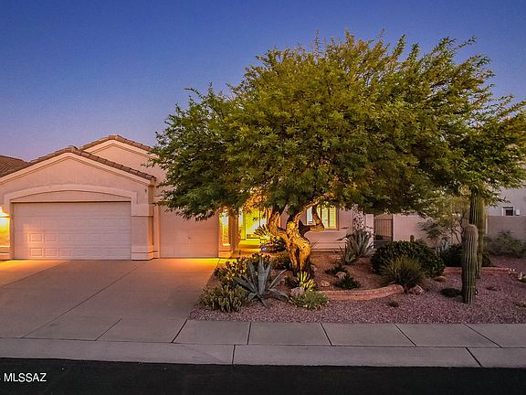 2nd image of 371 W Sacaton Canyon Dr
