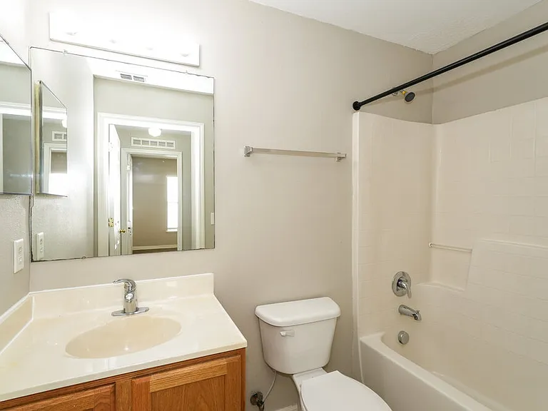 17031 Ongar Ct — Photo 15