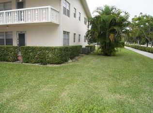 196 Chatham E #196-J, West Palm Beach, FL 33417
