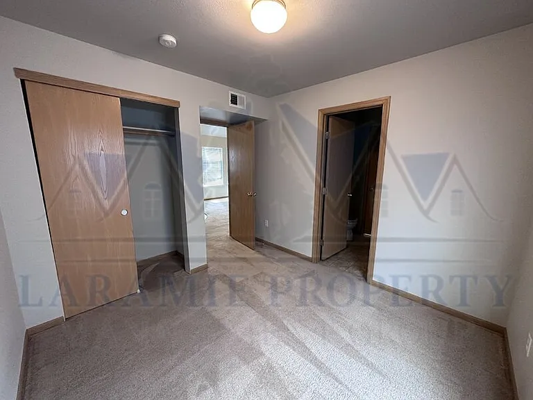 415 Mitchell St #F-4 — Photo 6