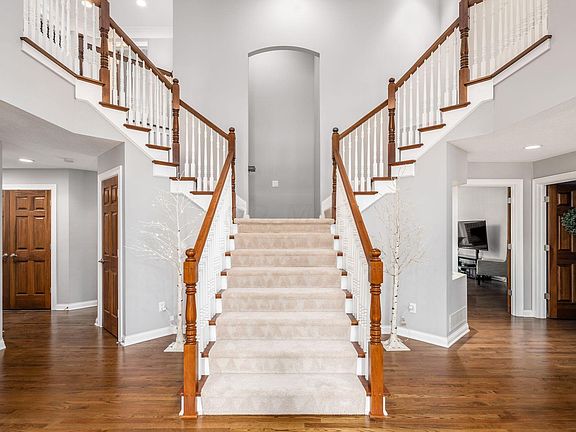 3rd image of 6209 Balmoral Dr
