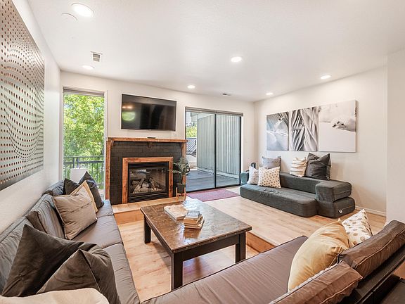 3rd image of 470 Woodside Ave #2