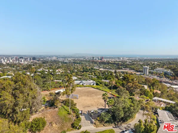 780 Linda Flora Dr, Los Angeles, CA 90049