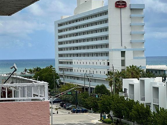 3rd image of 3201 NE 14th Street Causeway #708