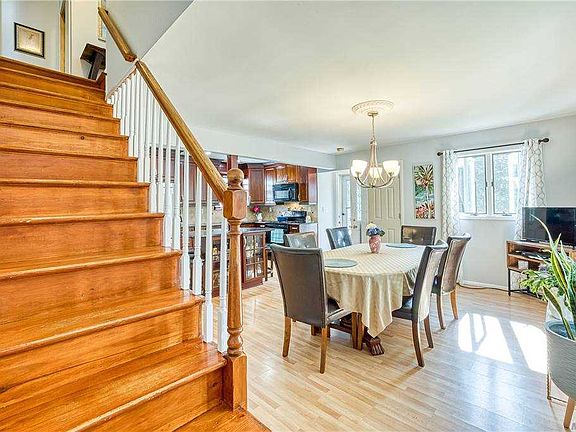 5th image of 37 Dewey St