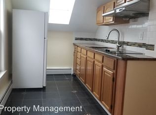 8 West Ave APT 4, Pawtucket, RI 02860