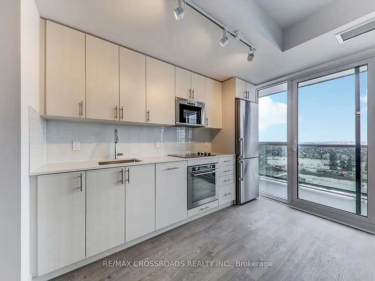 2550 Simcoe St N #1021 — Photo 10