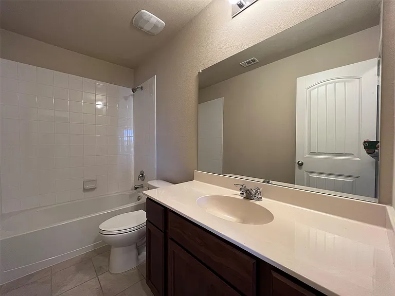 319 Plum Dr — Photo 15