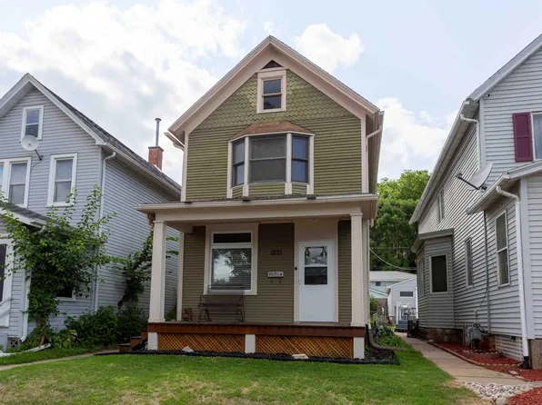 1221 Lincoln Ave, Dubuque, IA 52001