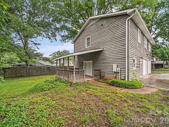 3rd image of 1109 Union Rd