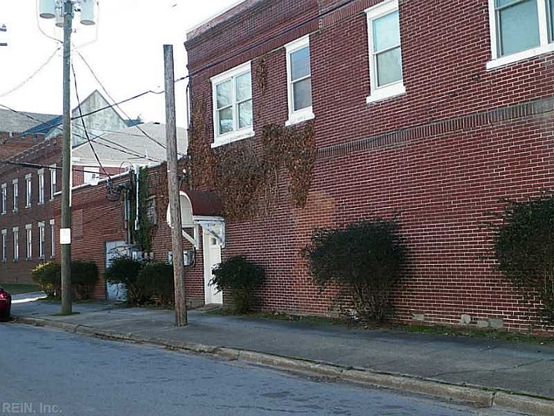 1st image of 2715 Wesley St