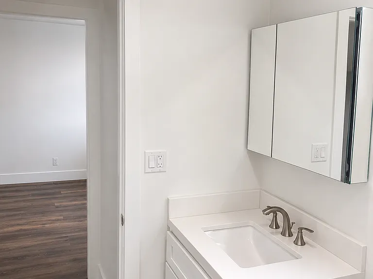 503 N Elena Ave — Photo 7