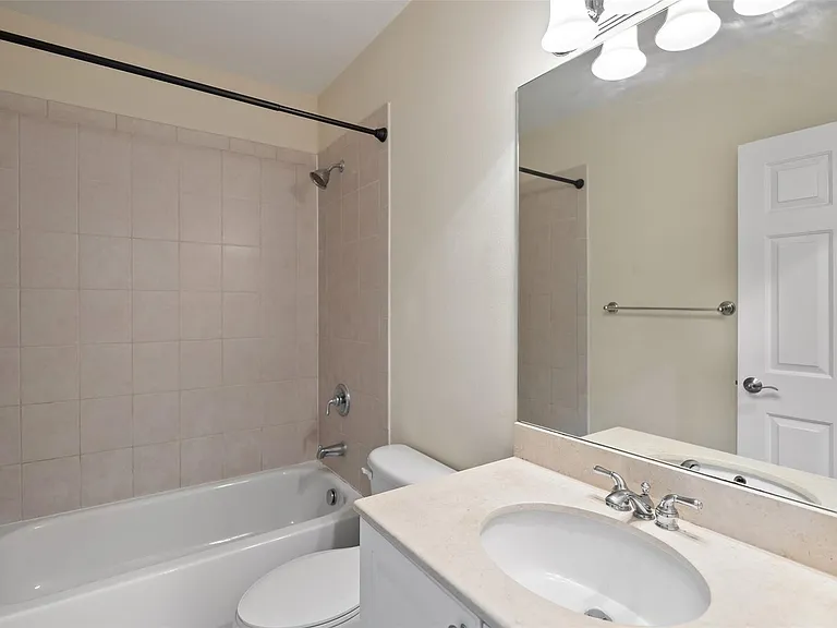 6094 Live Oak Ct #B — Photo 25